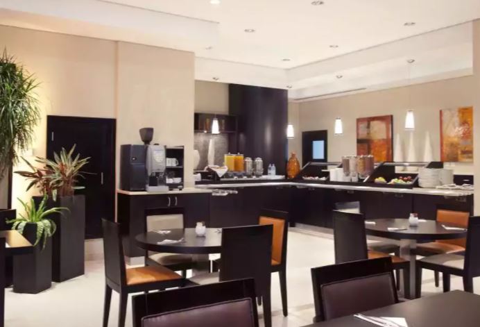 Holiday Inn Express Dubai Safa Park Interior7