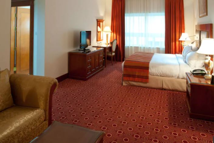 Holiday Inn Bur Dubai Interior2